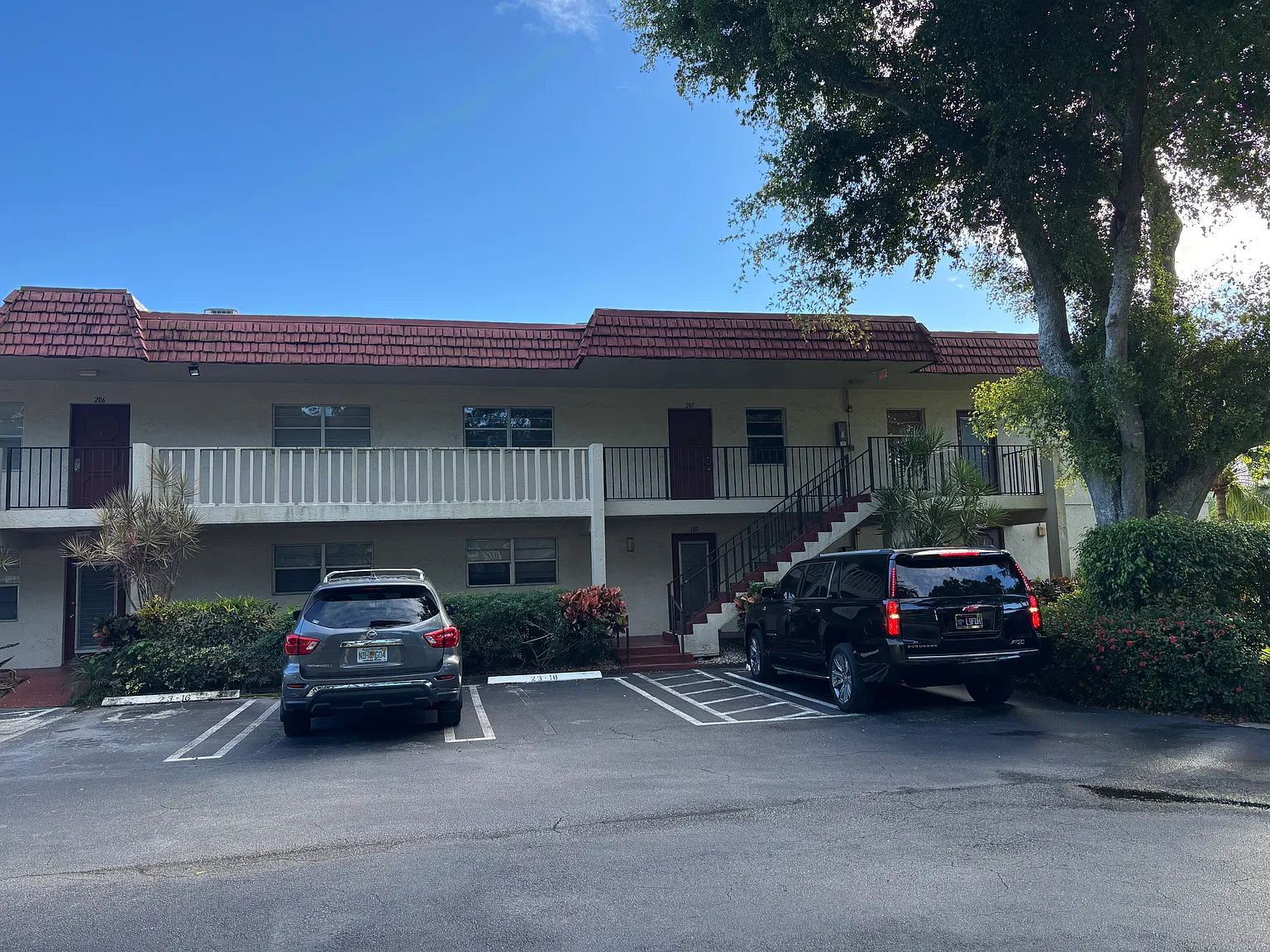 2 bed, 1075 sqft, $1,750 — Photo 3