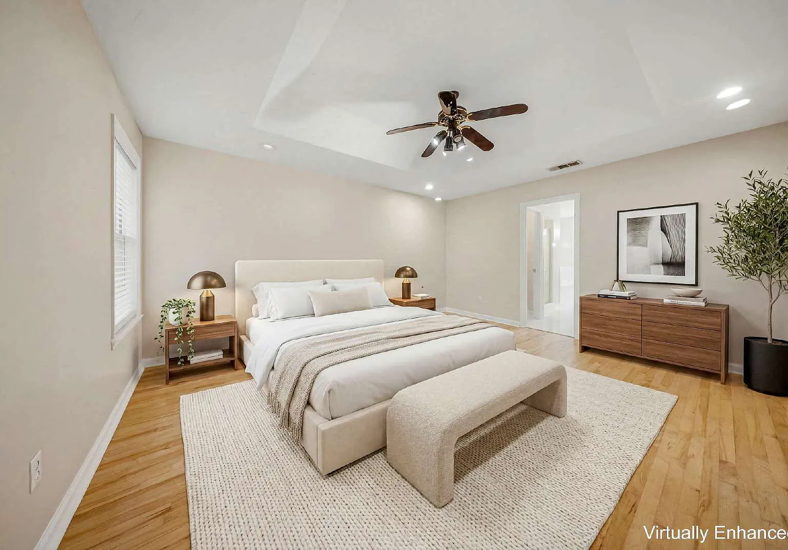 4 bed, 2.0 bath, 2000 sqft, $2,400 — Photo 2