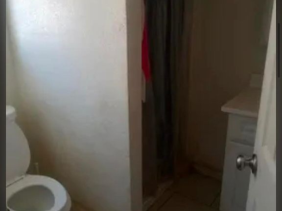 5th image of 325 N 15th St