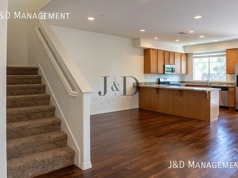 3150-3170 Bancroft Dr — Photo 11