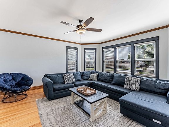 5th image of 2901 N 76th Ct