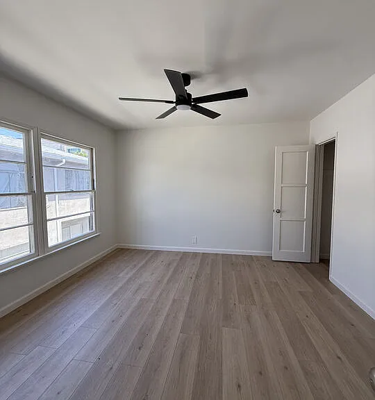 1154 N Orange Grove Ave #1/2 — Photo 10