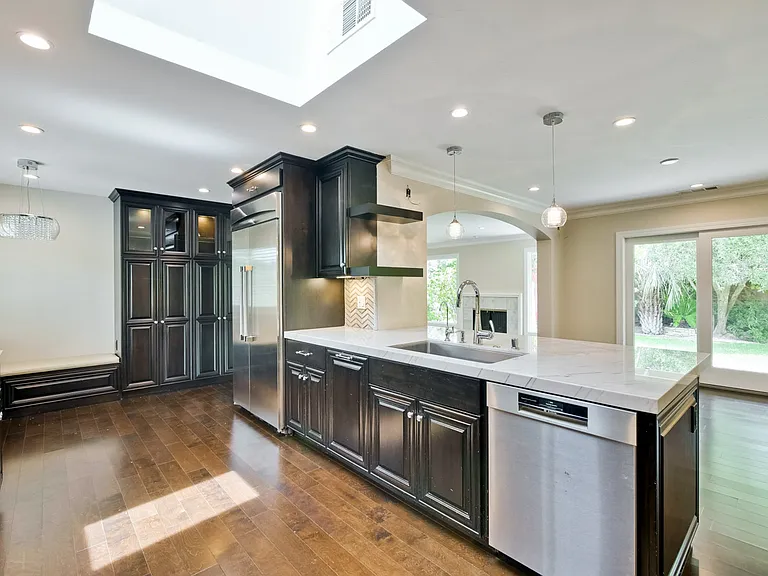 491 Guadalupe Dr — Photo 3