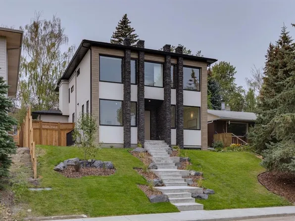 1307 NE Hamilton St NW, Calgary, AB T2N 3W8