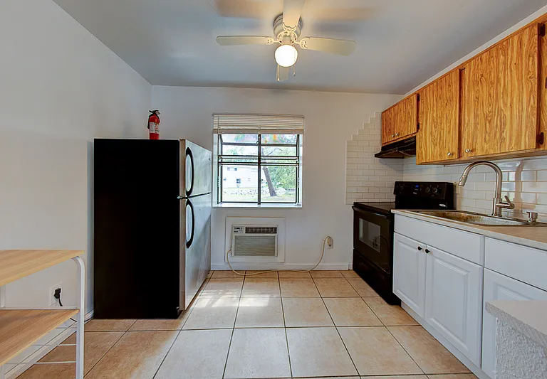 2142 Bradford St #306 — Photo 3