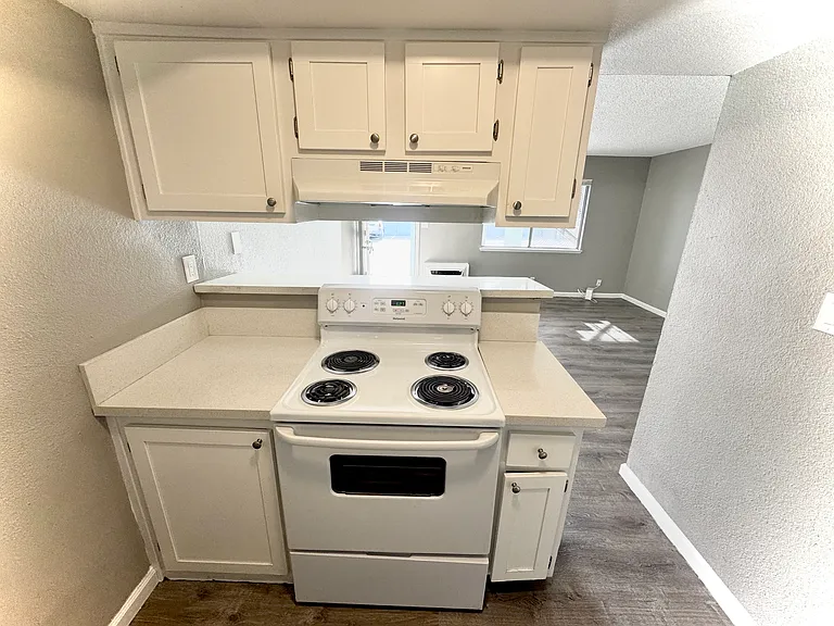 6425 Casada Way #16 — Photo 7