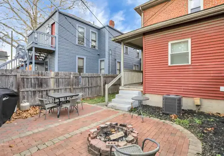 369 W 3rd Ave — Photo 22