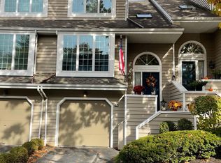 10 Cabot Dr, Chesterbrook, PA 19087