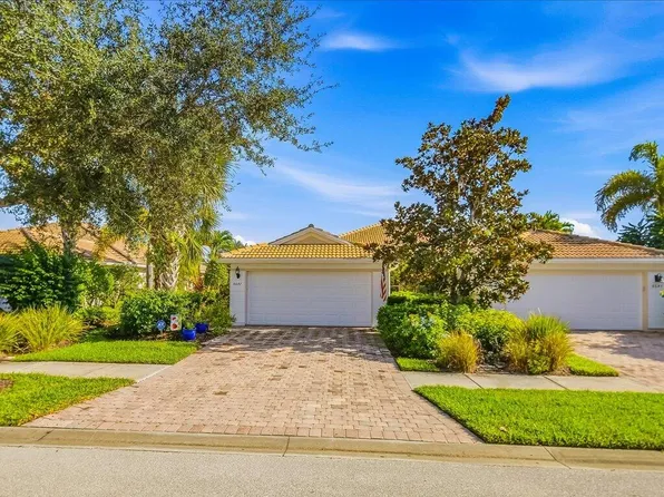 8647 Genova Ct, Naples, FL 34114
