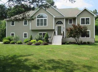 17 Pine St, Poughquag, NY 12570