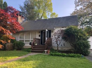 12 Grove St, Wharton, NJ 07885