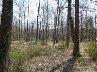 72 S Mountain Rd, Wallkill, NY 12589