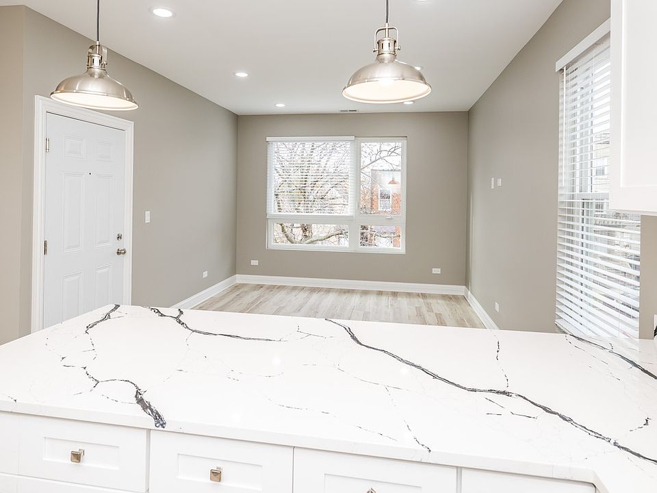 1st image of 623 N Hamlin Ave #3