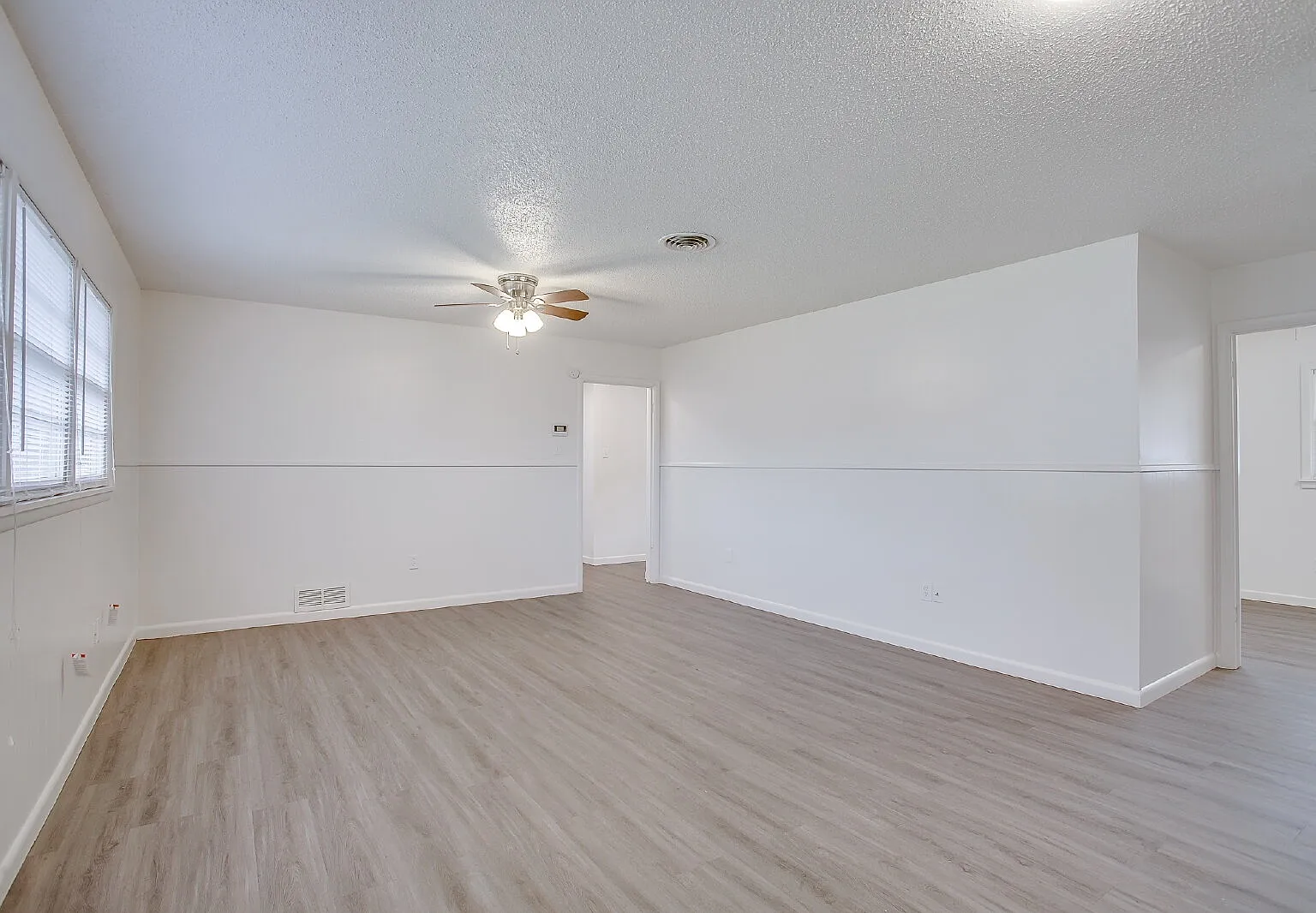 3 bed, 2.0 bath, 1844 sqft, $1,650 — Photo 4