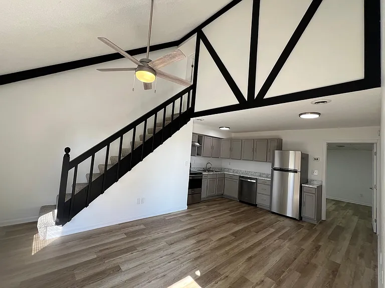 1514 Rustic Dr NW #1514 — Photo 4