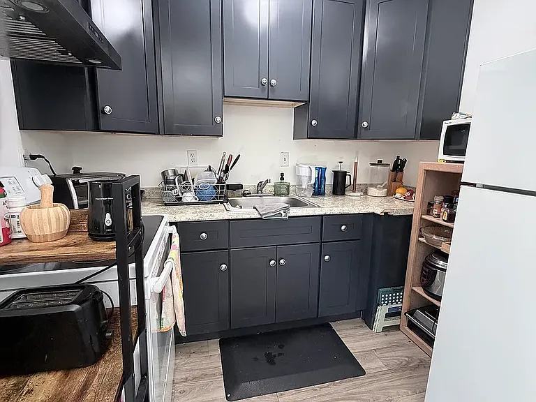 760 D St #2 — Photo 4