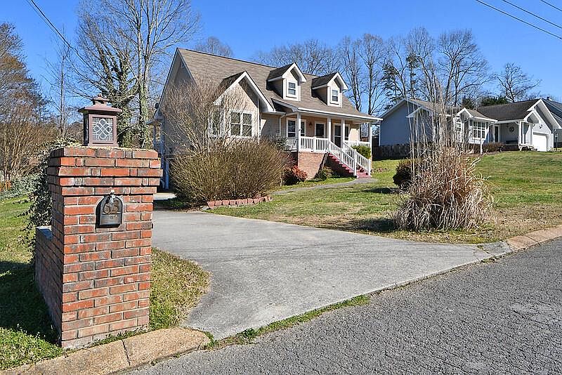 1st image of 63 Whisper Dr