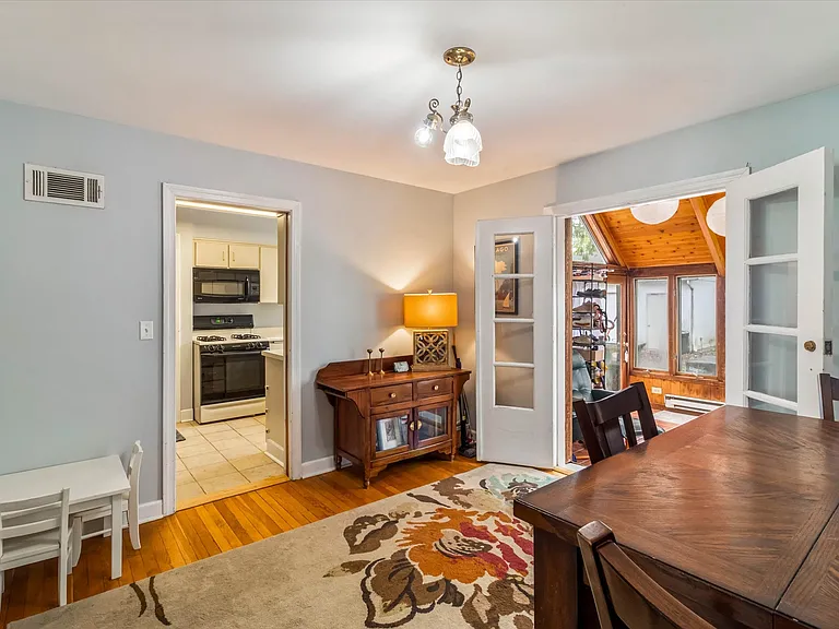 745 Greenview Pl — Photo 7