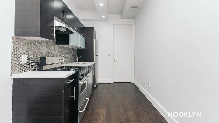 Rented by Nooklyn NYC LLC | media 10