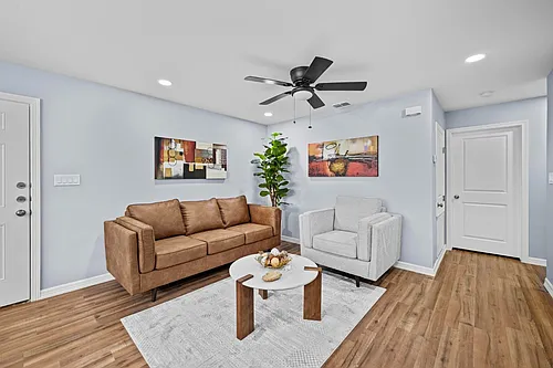 2204 Northridge Photo 1