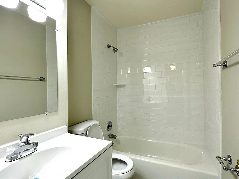 402 Carousel Ct — Photo 26