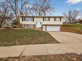 641 20th St NE, Rochester, MN 55906
