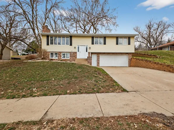 641 20th St NE, Rochester, MN 55906