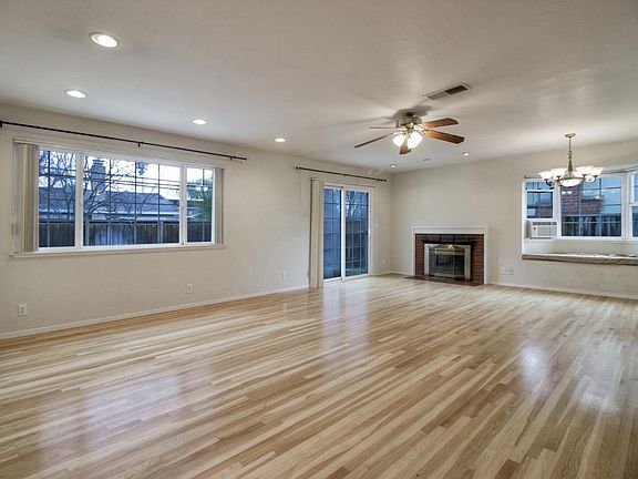 3rd image of 640 Harriet Ave