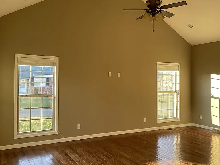 111 Stover Dr — Photo 12