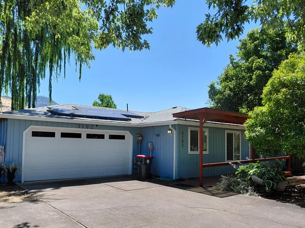 3102 Cody St, Medford, OR 97504