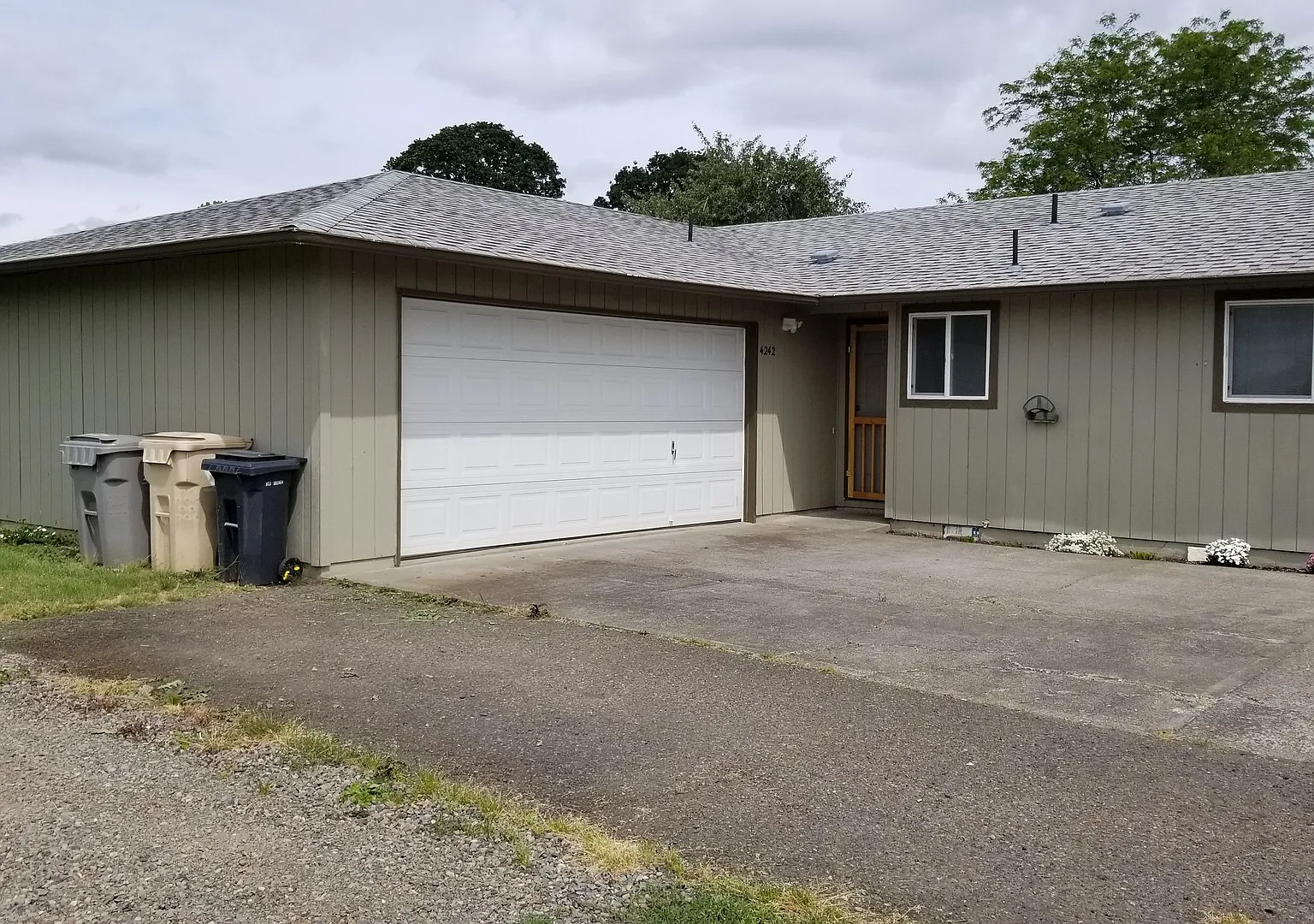 Amanda Lane Duplexes — Photo 1