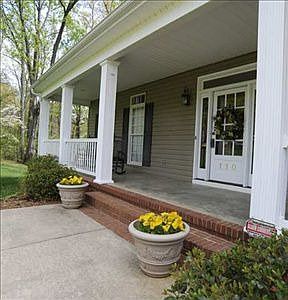 3rd image of 110 Palmetto Dr