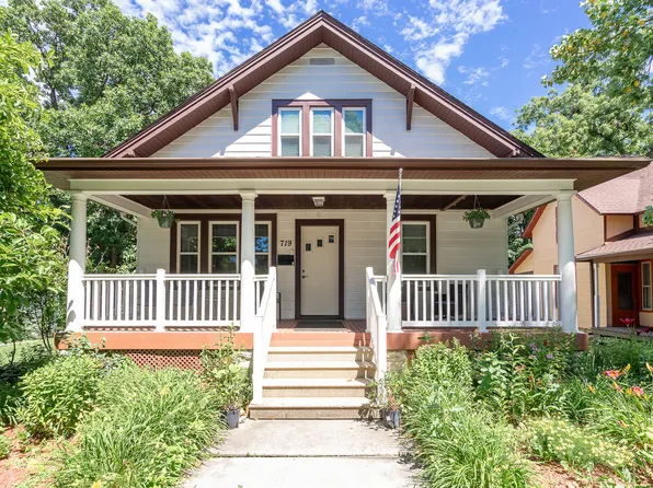 719 Singer Ave, Lemont, IL 60439