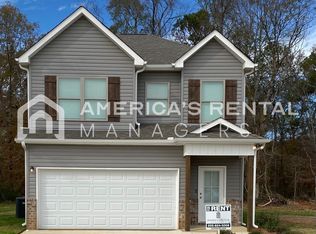 221 Buckhorn Cir, Weaver, AL 36277