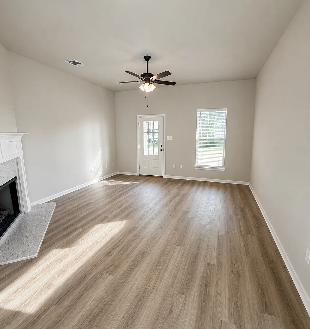 3 bed, $2,200 — Photo 3