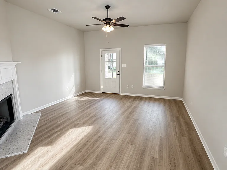 41448 Cozy Way — Photo 3