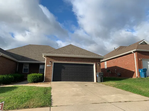1334 W Sackett St #1334, Springfield, MO 65807