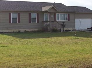 5947 Danielle Dr, North Street, MI 48049