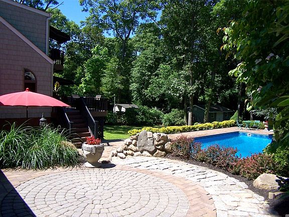 3rd image of 33 Smith Ln