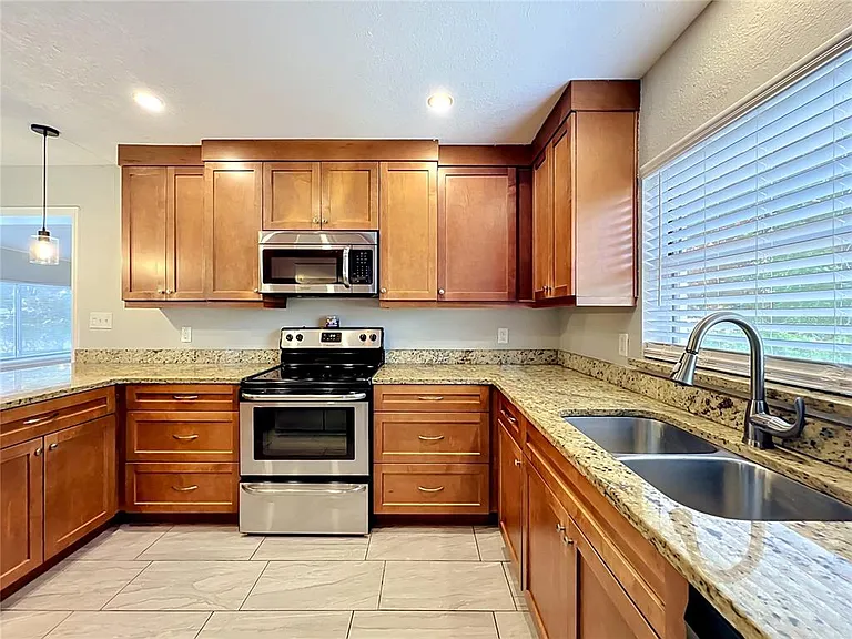 3012 Rogan Rd — Photo 9