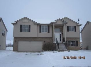 238 Dundee Ridge Dr, Dundee, MI 48131