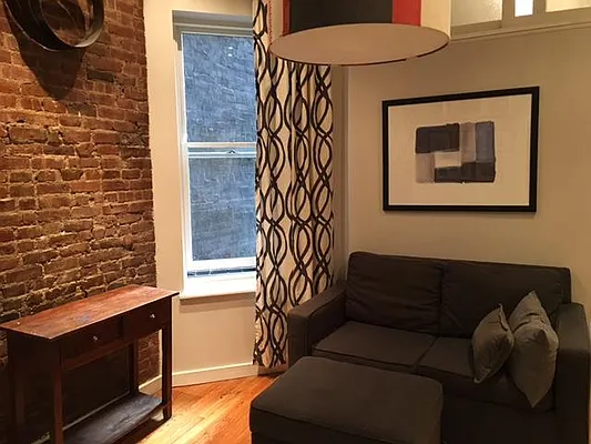 Rented by Bank Neary | media 110