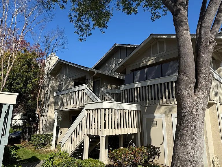 4933 Conway Ter — Photo 1