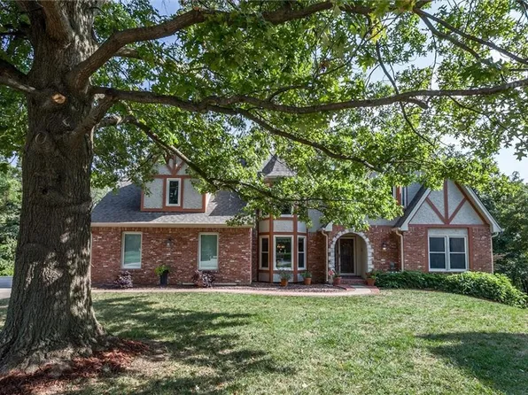 4833 S Tierney Dr, Independence, MO 64055