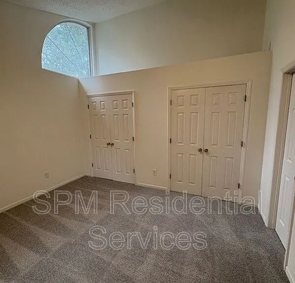 2705 Mayfair Dr #H-301 — Photo 8
