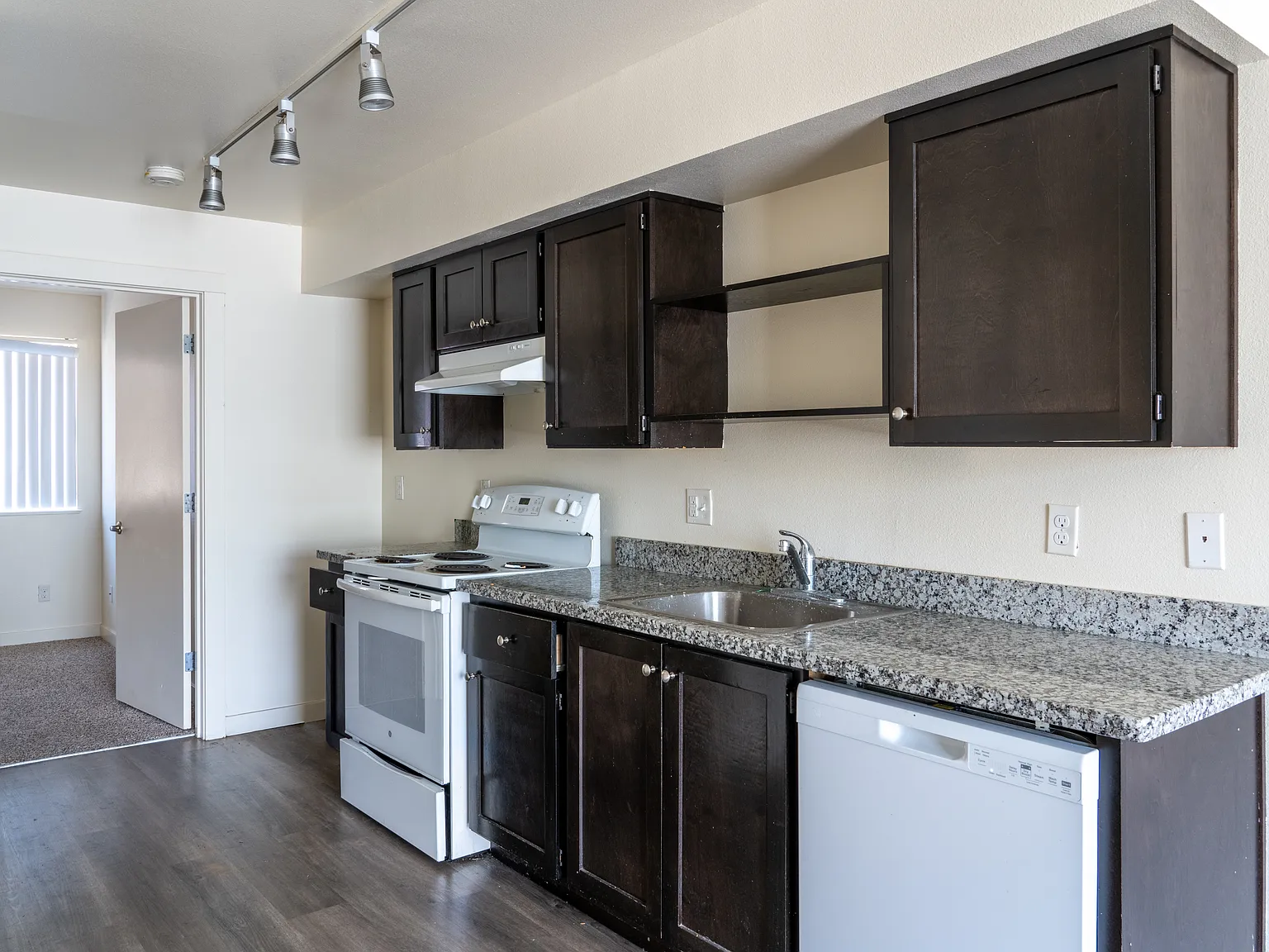 Fern Grove Apartments — Photo 2