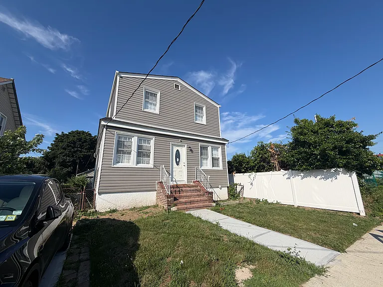 121-19 Merrill St #2 — Photo 8