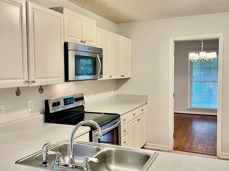 325 Catlin Rd — Photo 17