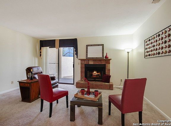 3rd image of 2255 Thousand Oaks Dr APT 201