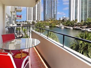 220 Kings Point Dr APT 403, Sunny Isles Beach, FL 33160